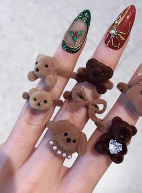 可爱棕色小熊开口戒指女2025叠戴指环小众稀奇古怪秋冬植绒食指戒
