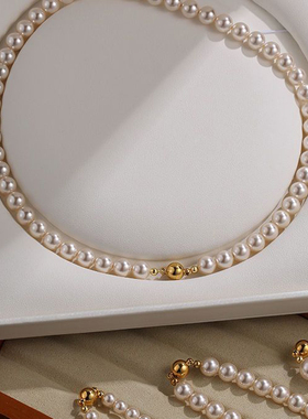 珍珠项链女2025新款秋冬高级感气质百搭仿珍珠锁骨链小米珠毛衣链