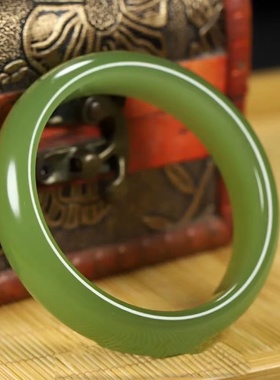 爆款仿新疆和田玉手镯女款晴水冰种青白玉镯子湖水绿圆条手镯