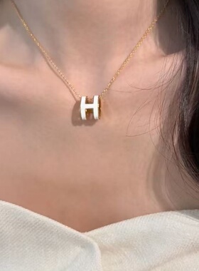 H项链女珐琅字母V金锁骨链吊坠mini大号气质高级感轻奢百搭