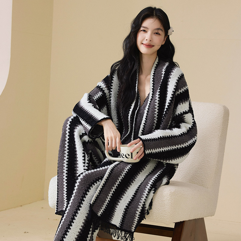 俞兆林时尚睡衣女款秋冬三件套新款半边绒加厚可外穿家居服睡袍,淘宝优惠券,粉丝福利购,淘宝优惠卷