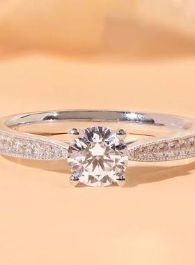 欧饰泥合金轻奢经典四爪钻石戒指