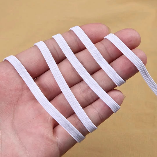 Cuerda elástica de goma elástica blanca.