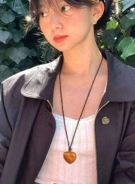 棕色爱心皮质项链|超1万次加购