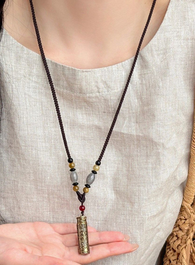 新中式可打开圆柱盒黄铜吊坠项链女2025新款民族风挂绳毛衣链配饰