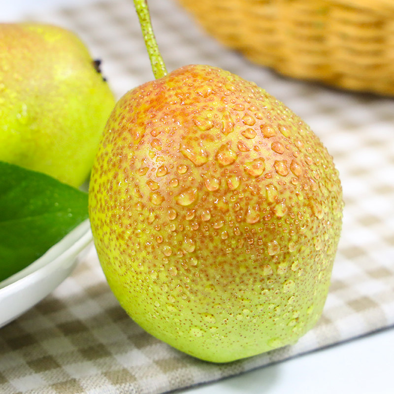 新疆红香酥梨当季现摘正宗脆甜梨子酥梨香梨孕妇新鲜水果整箱包邮