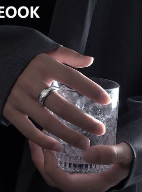 KEEOOK戒指男冷淡风满天星雾凇纹戒食中指戴钛钢个性情侣小众指环