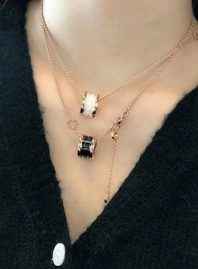 小蛮腰纯银小红人满钻吊坠