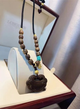 原创设计沉香木荷花大如意锁项链搭配精编棋楠沉香木毛衣链礼物