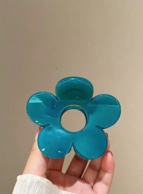 超显白的蓝色花朵抓夹～清冷感湖蓝色大花朵抓夹女果冻质感鲨鱼夹