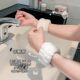Coral velvet wrist strap face wash artifact anti-moisture sleeve