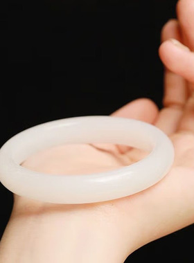 新疆和田玉手镯同款羊脂白女士款粗圆条玉石镯叮当镯送妈妈白玉