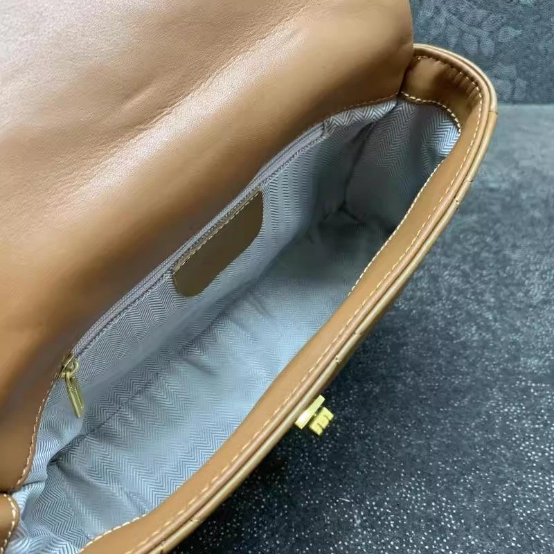 小众新品真皮女包韩版气质百搭头层牛皮链条单肩腋下锁扣潮小方包,淘宝优惠券,粉丝福利购,淘宝优惠卷