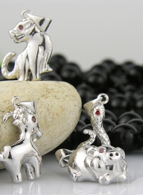 小羊十二生肖纯银吊坠女999足银吊坠12属相项链锁骨链坠子银饰品