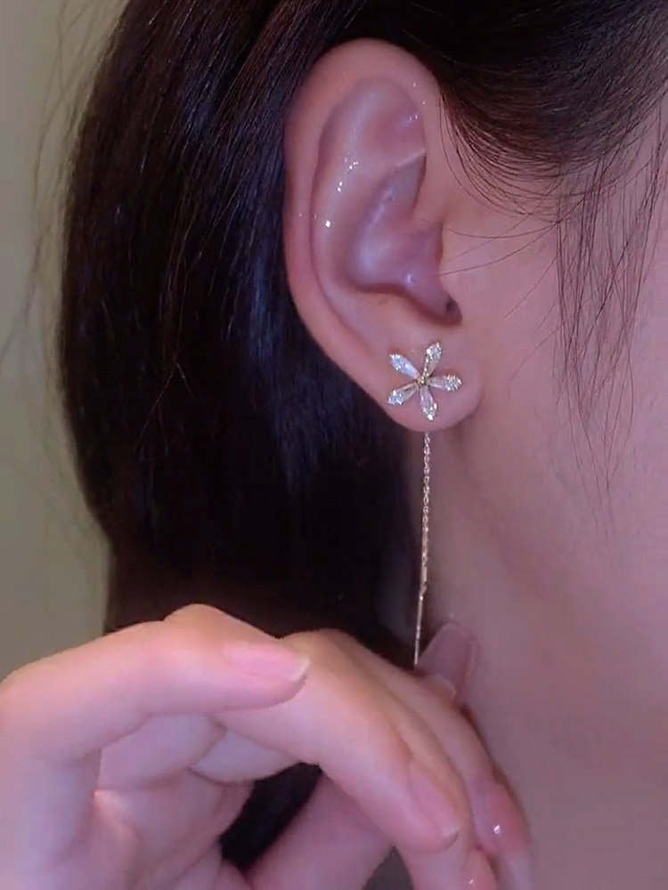 奥特莱斯专柜清仓撤柜捡漏特价18K金镶钻花瓣耳线outlets女配饰34,淘宝优惠券,粉丝福利购,淘宝优惠卷