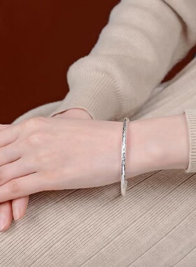 9999足银捶打花纹女实心纯银手镯