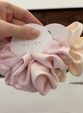 韩国东大门高品质暗纹理缎面大肠发圈气质高级感奶油色发绳发饰女