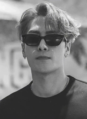 复古猫眼小脸墨镜女高级感ins黑色小框防晒造型拍照近视太阳眼镜