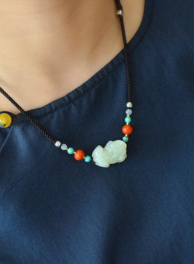 天然和田玉貔貅吊坠男女款青白项链锁骨链挂石饰品