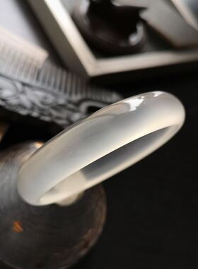 全净冰底白玛瑙水晶玉髓手镯