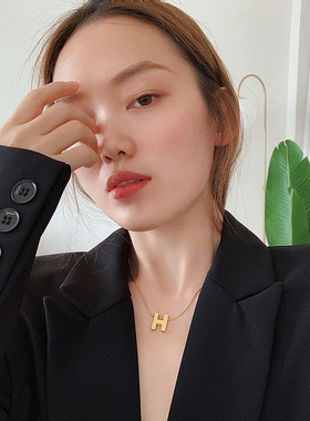 ins冷淡风简约百搭h金色钛钢项链