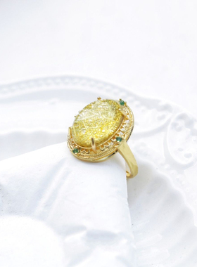 【维纳斯发晶】太阳轮金色发晶黄水晶戒指轻奢复古可调节食指戒女