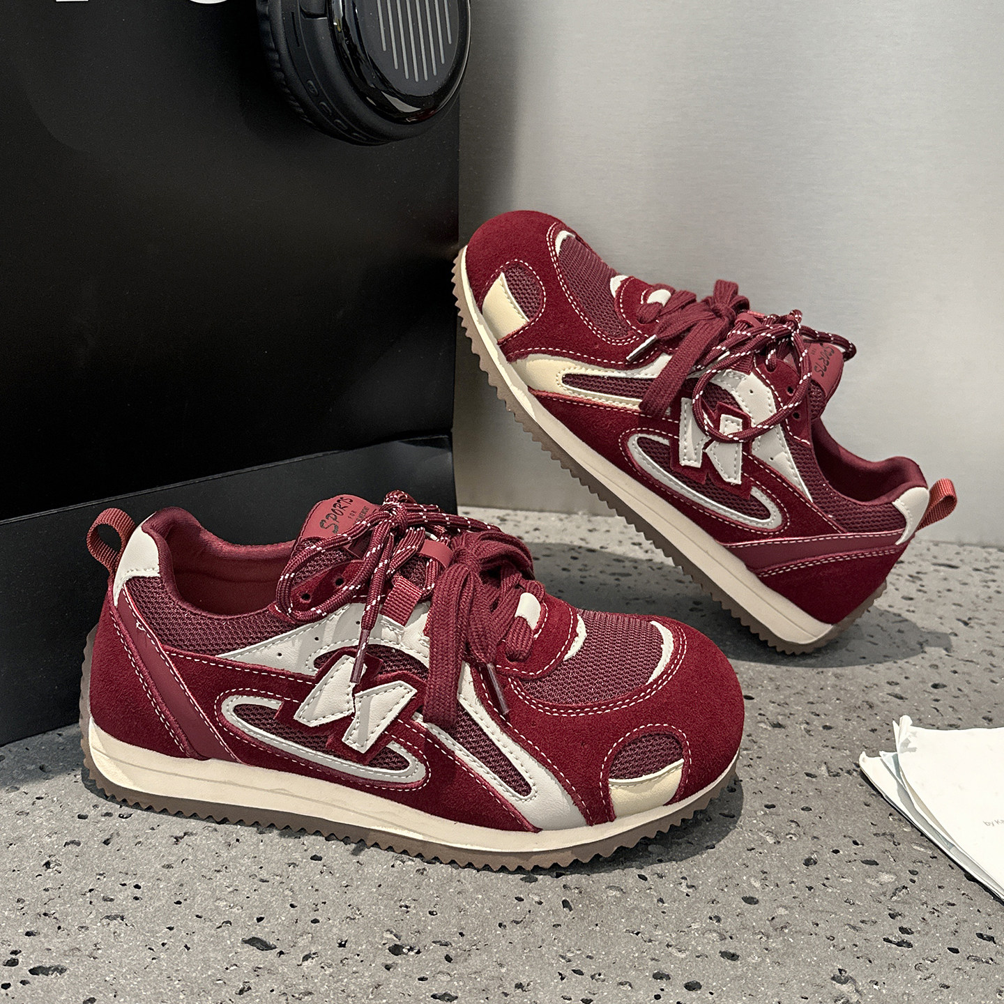 超火复古红色德训鞋女2025秋季新款透气平底圆头显脚小休闲阿甘鞋,淘宝优惠券,粉丝福利购,淘宝优惠卷