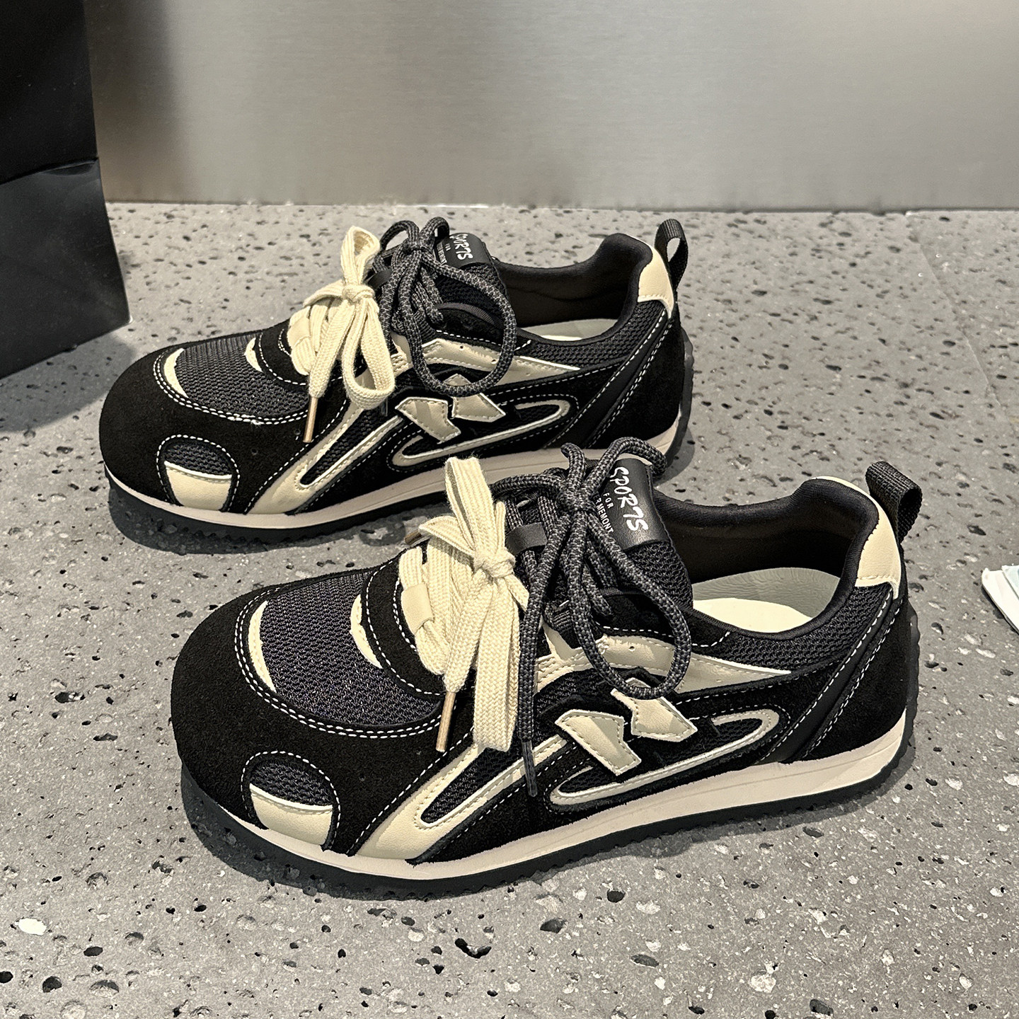 超火复古红色德训鞋女2025秋季新款透气平底圆头显脚小休闲阿甘鞋,淘宝优惠券,粉丝福利购,淘宝优惠卷