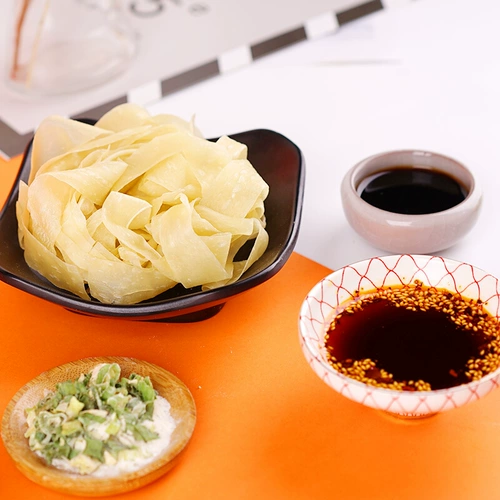 阿宽 Лапша красного масла Остенная сеть красная мгновенная лапша мгновенная лапша. Фаст -фуд не -фридного ужина сразу же есть сухая лапша