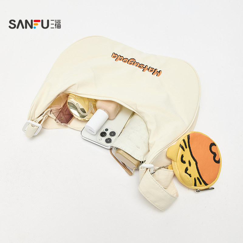 Sanfu shoulder bag summer urban sports Korean casual style crescent bag large capacity cloth soft women's bag 524580