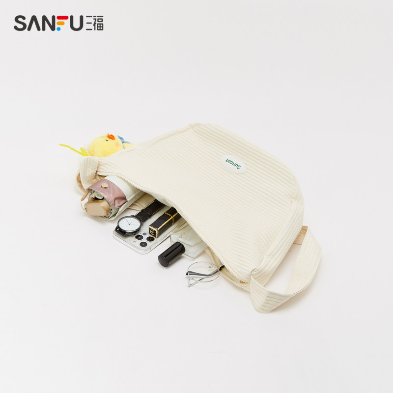 三福女2023简约休闲小鸭子斜挎包 三福服饰女士包袋