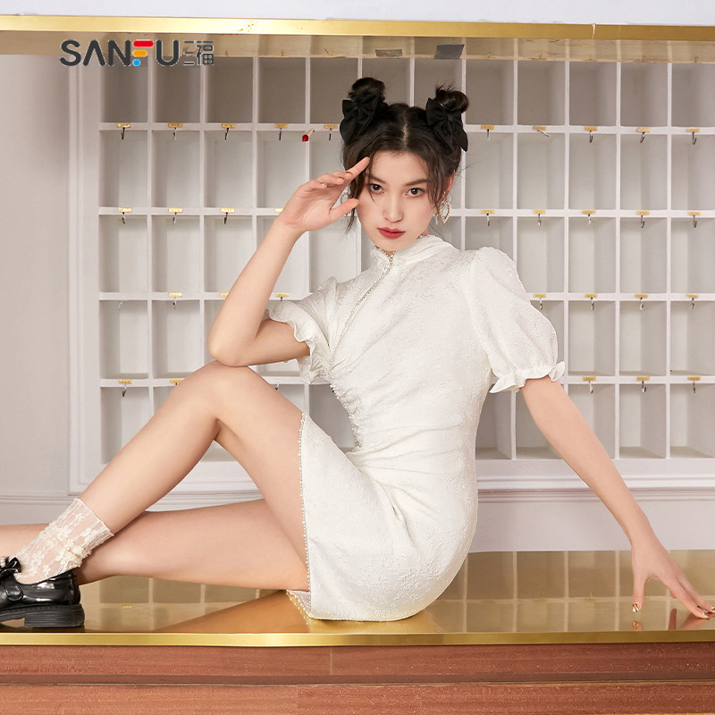 三福2022夏季年轻少女装新款连衣裙 三福服饰连衣裙