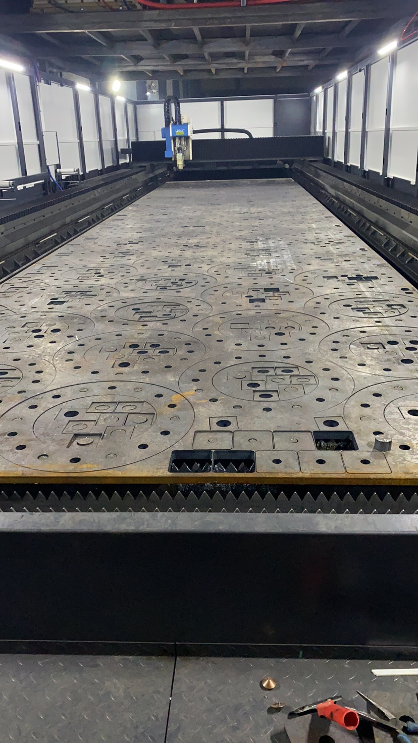 青岛大型激光20000瓦13米交换台切割下料中厚板不锈钢板铜板铝板 - 图1