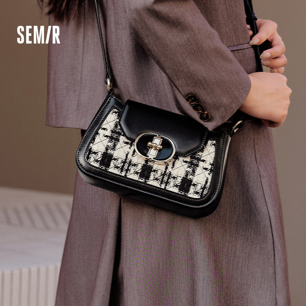 森马包包斜挎包女2024新款小众腋下包气质单肩包洋气手提包小香风,淘宝优惠券,粉丝福利购,淘宝优惠卷