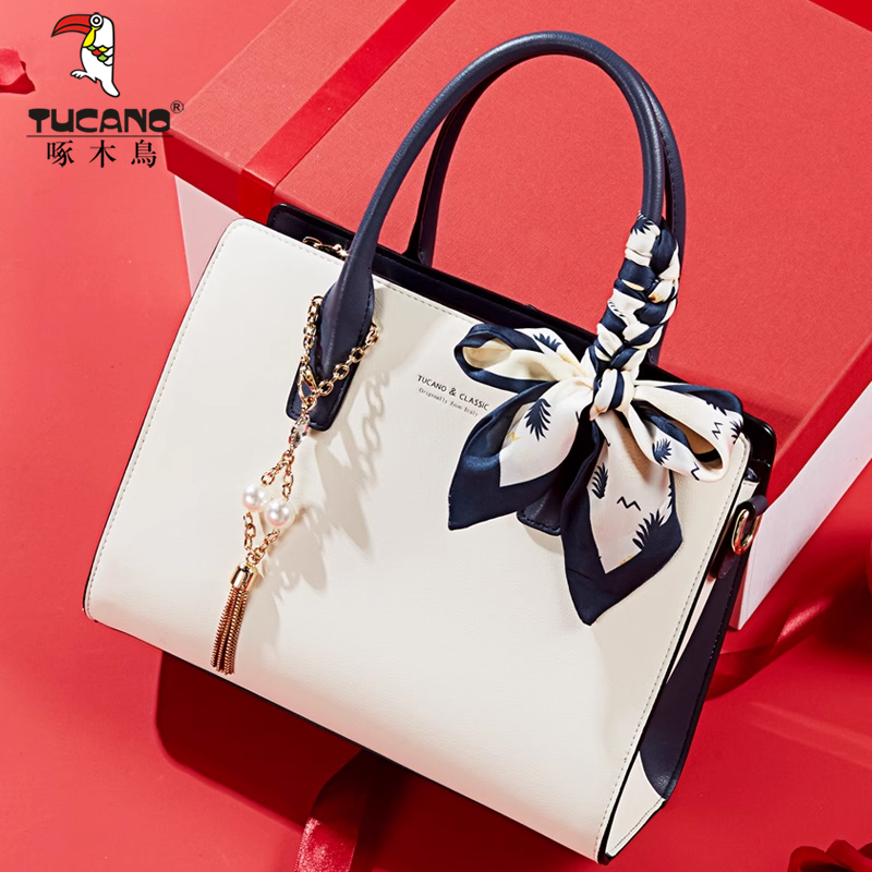 啄木鸟女大容量2023新款感真皮包包 啄木鸟女士包袋