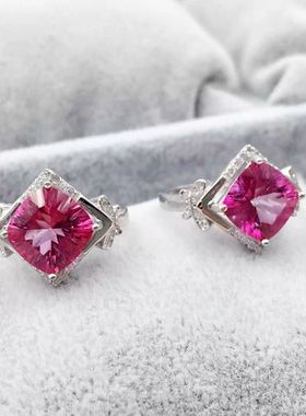 精工镶嵌托帕石戒指