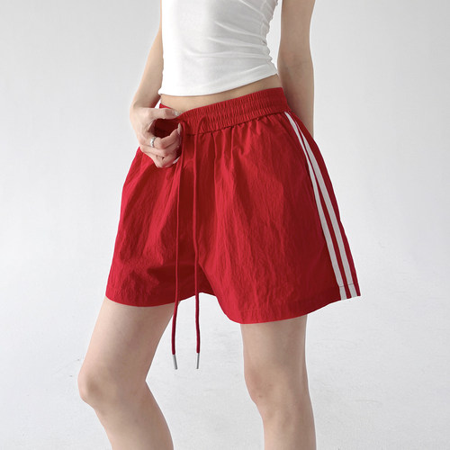 超好看女装爆款短裤女2026夏装新款薄款裤高腰显瘦红色百搭休闲裤 - 图3