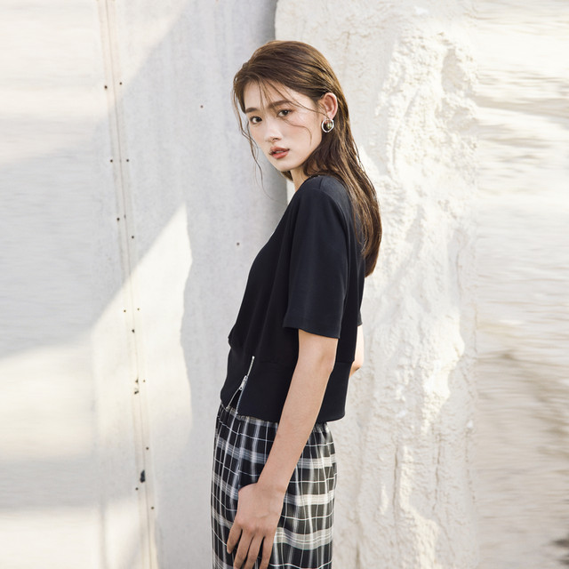 Wandian 2025 summer new black short-sleeved T-shirt round neck 1242T04SX1