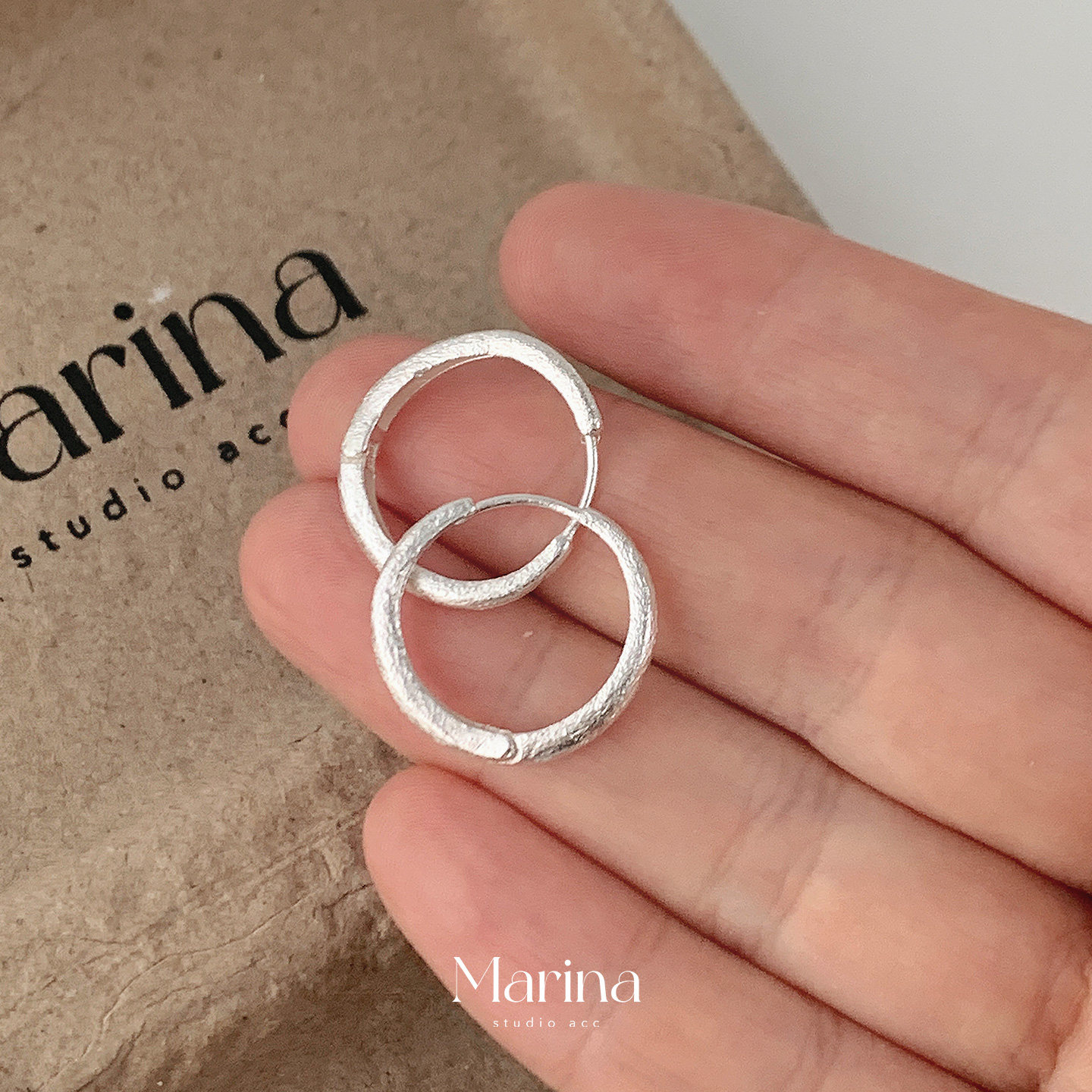 宛如星河｜高级质感基础耳圈通体925纯波光粼粼银耳钉耳环闪砂女,淘宝优惠券,粉丝福利购,淘宝优惠卷