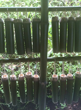 小孩子敲打玩具安吉游戏