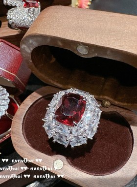 璀璨鸽血红气质矢车菊宝石戒指 卢比莱镀金石榴红锆石蝴蝶结指环