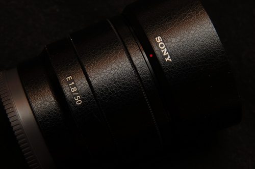 适用于索尼FE50mmF1.8 全幅镜头机身美保护贴本膜贴皮镜身贴 - 图1