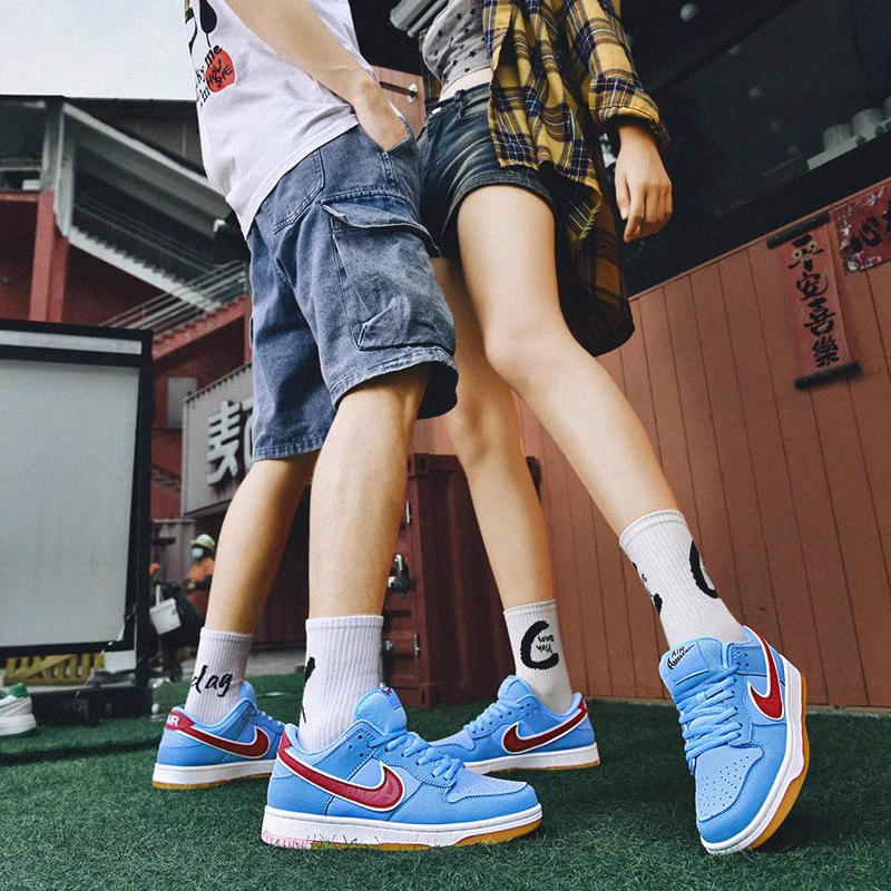 官网aj男鞋黑白熊猫低帮情侣学生泡泡糖木乃伊藏马空军一号板鞋女 - 图0