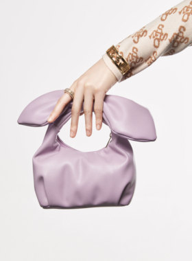 She's far out | SSFO $$美金logo镂空金色手镯