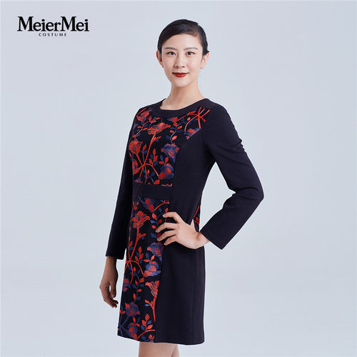 玫而美时尚气质收身显瘦拼接撞色连衣裙女品牌专柜秋冬长袖连身裙 - 图1