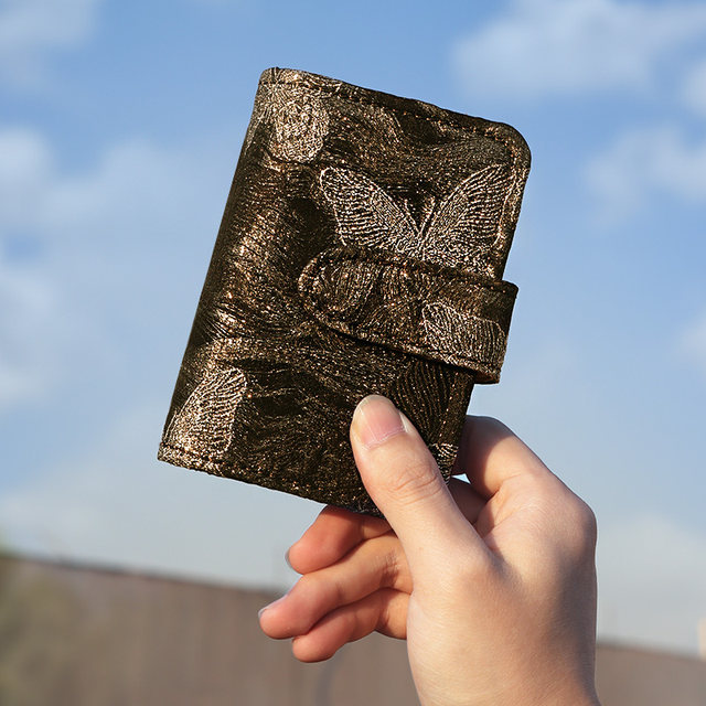 20% off travel watercolor loose-leaf notebook set