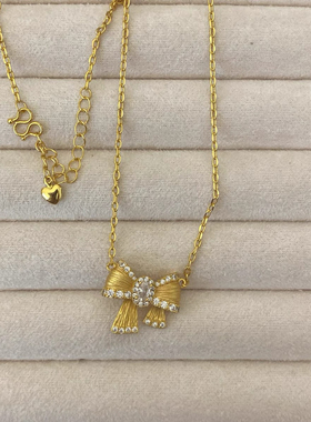 金店同款沙金拉丝蝴蝶结项链女款小众设计高级感百搭轻奢风吊坠