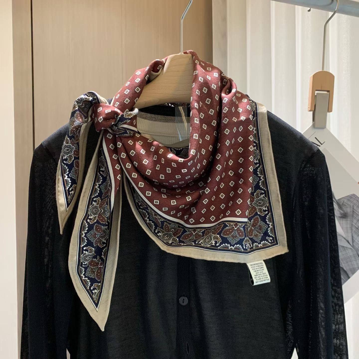 多尔奇三角巾真丝羊毛双面丝巾方巾围巾秋冬新款老钱风,淘宝优惠券,粉丝福利购,淘宝优惠卷