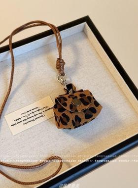 韩版皮革零钱包包挂脖项链时尚个性运动风毛衣链设计感小众项饰女