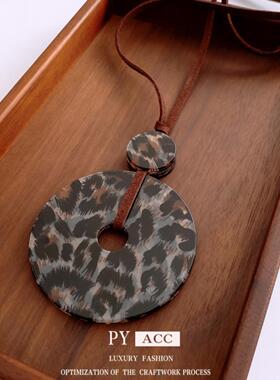 新中式亚克力皮绳圆形吊坠项链简约设计感小众毛衣链时尚百搭项饰